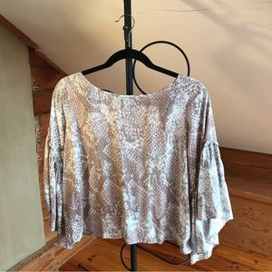 The Impeccable Pig Beige White Snakeskin Blouse, EUC, L